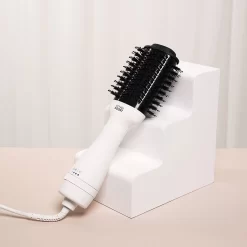 BondiBoost Blow Out Brush - OM 3 5 BondiBoost Blow Out Brush - OM 3 -Hair Care Store BondiBoost blowout2