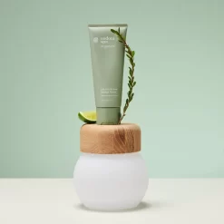 Endota Spa Lilly Pilly & Lime Gradual Tanner 180ml -Hair Care Store Endota Spa Lilly Pilly Lime Gradual Tanner 180ml 1