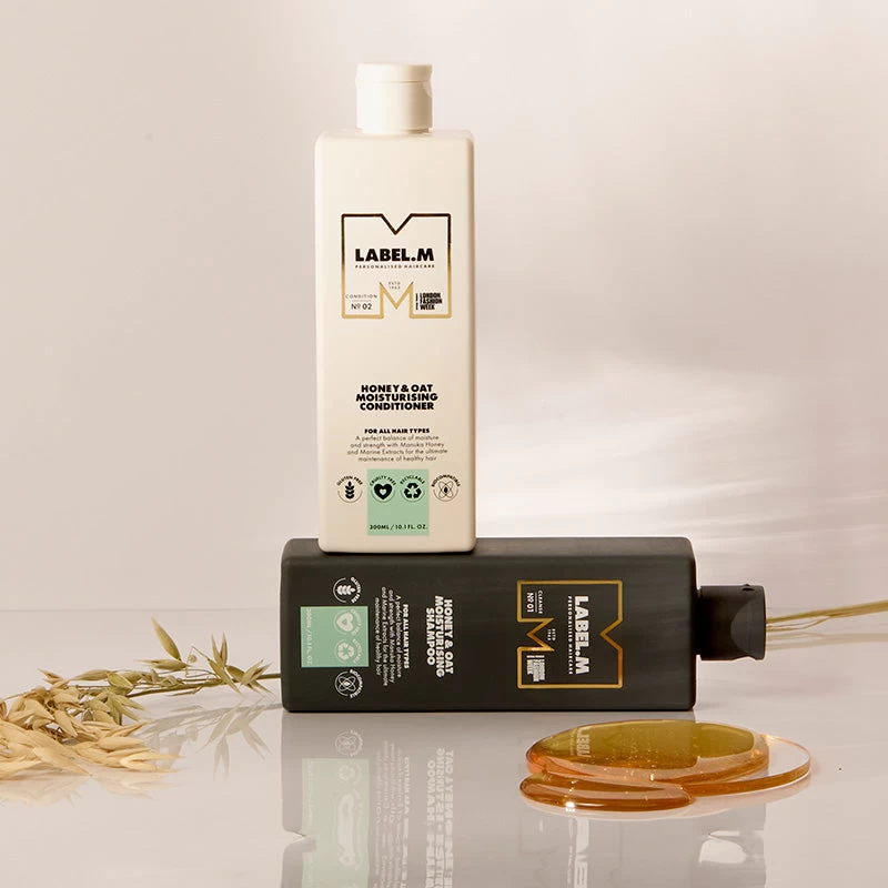 LABEL.M Honey & Oat Moisturising Conditioner 300ml 2 LABEL.M Honey & Oat Moisturising Conditioner 300ml - Image 2