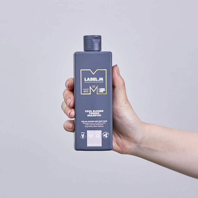 LABEL.M Cool Blonde Toning Shampoo 300ml 2 LABEL.M Cool Blonde Toning Shampoo 300ml - Image 2