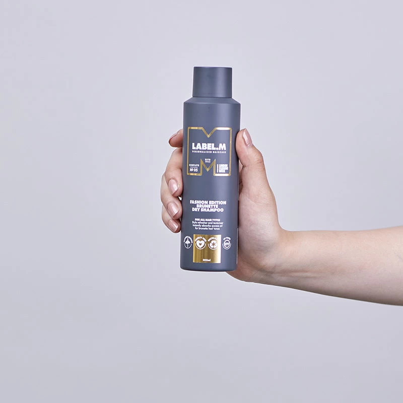 LABEL.M Fashion Edition Brunette Dry Shampoo 200ml 2 LABEL.M Fashion Edition Brunette Dry Shampoo 200ml - Image 2