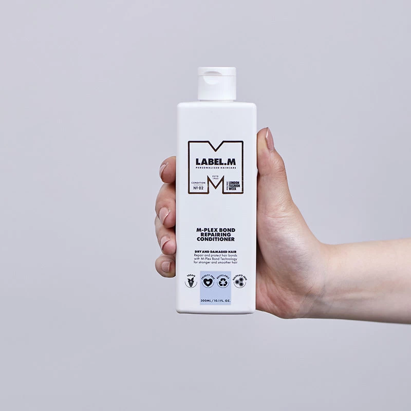 LABEL.M M-Plex Bond Repairing Conditioner 300ml 2 LABEL.M M-Plex Bond Repairing Conditioner 300ml - Image 2