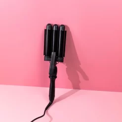 Mermade Hair Mini Waver 25mm - Black -Hair Care Store Mermade Hair Mini Waver 25mm Black lifestyle 2