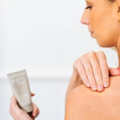 Endota Spa Clove & Mint Recovery Balm 50ml -Hair Care Store endota clove mint recovery balm 50ml lifestyle 1